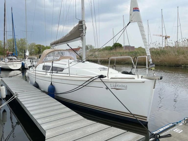 Louer Voilier avec ou sans skipper Jeanneau à Barth