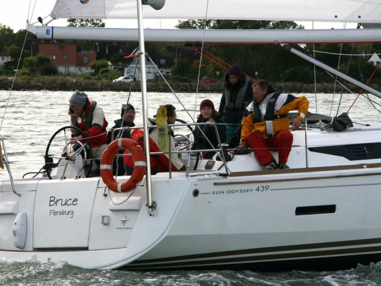 Location bateau Jeanneau Sun Odyssey 439 à Heiligenhafen sur Samboat
