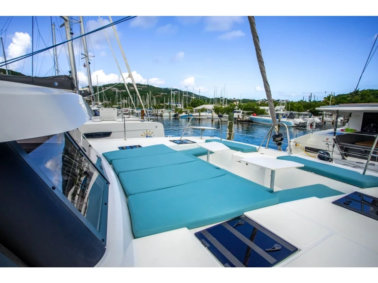 Location bateau Saint George's pas cher Bali Catspace Voile