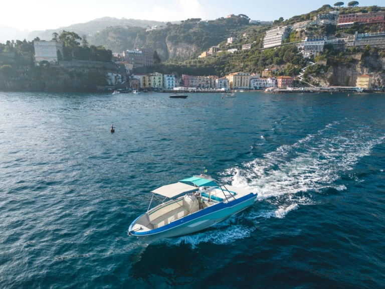 Bateau à moteur à louer à Palerme au meilleur prix