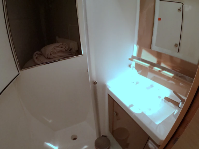 Fountaine Pajot Fountaine Pajot Saona 47 (Wm-AC-Gen-Sol.Pan) a louer à Castellammare del Golfo