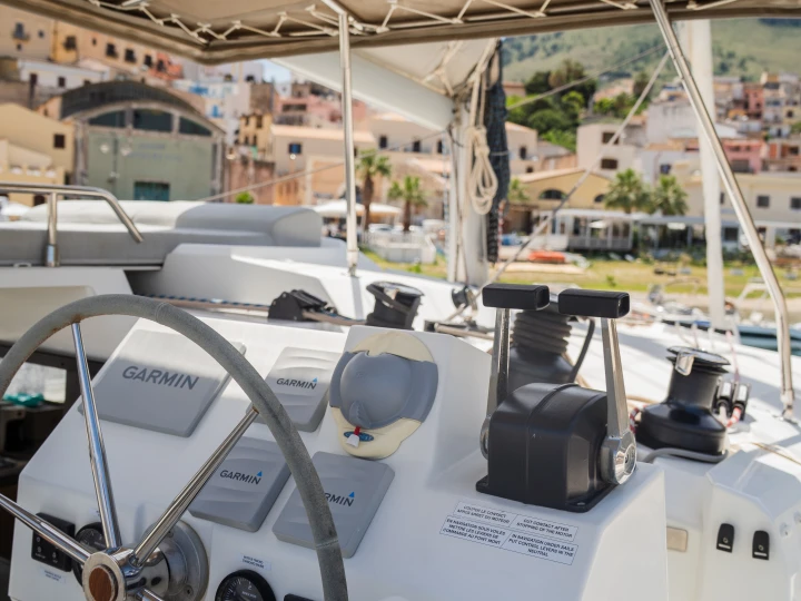 Location à Castellammare del Golfo - Fountaine Pajot Fountaine Pajot Saona 47 (Wm-AC-Gen-Sol.Pan) sur SamBoat