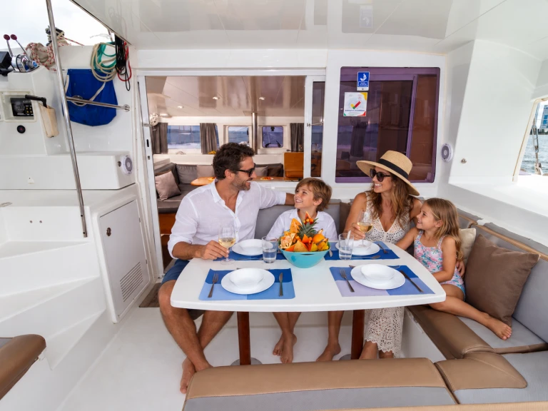 Location bateau Cartagena pas cher custom