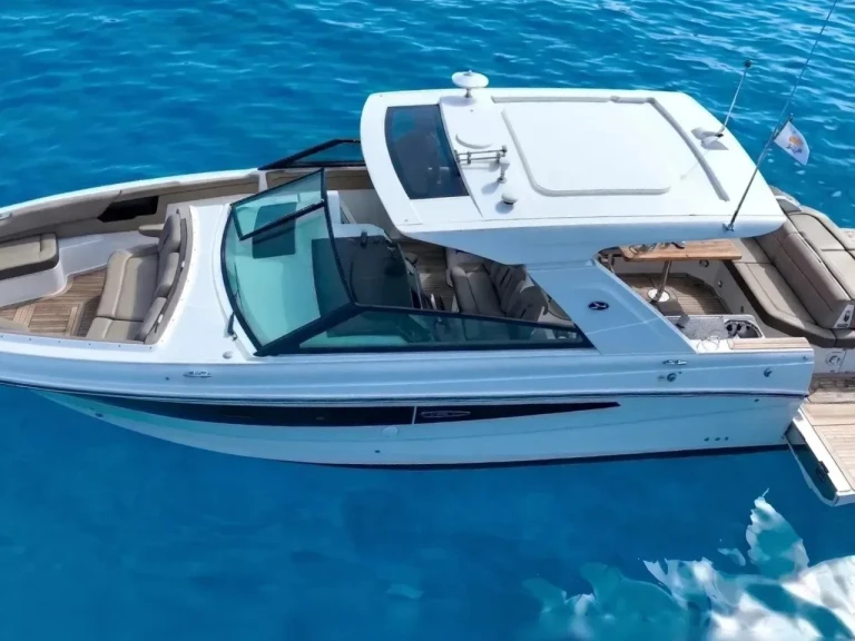 Louer Bateau à moteur avec ou sans skipper Sea Ray à Ayia Napa Marina