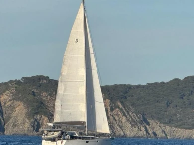 Location bateau Saint-Mandrier-sur-Mer pas cher Sense 51