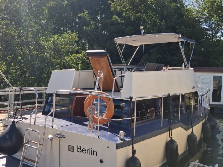 Louer Péniche avec ou sans skipper Motoryachten à Wildau