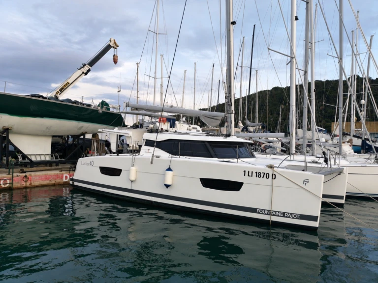 Location à Olbia - Fountaine Pajot Lucia 40 sur SamBoat