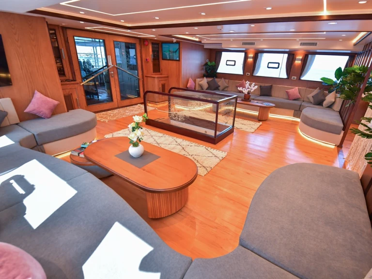 Yacht à louer à Charm el-Cheikh au meilleur prix