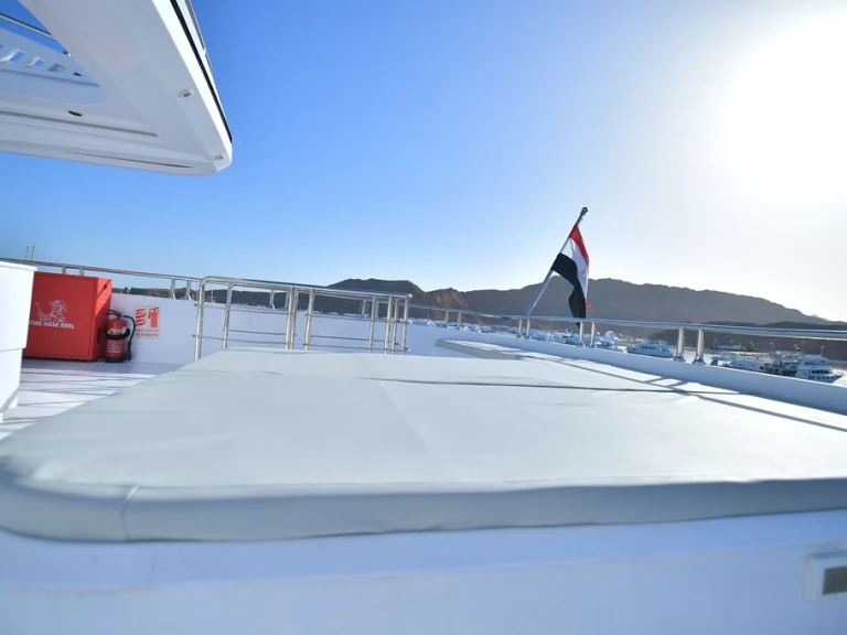 Location à Charm el-Cheikh -  Custom Built 333 sur SamBoat