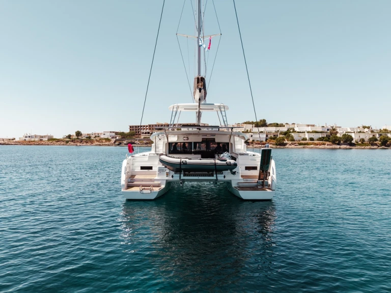 Location bateau Lagoon Lagoon 46 à Lávrio sur Samboat