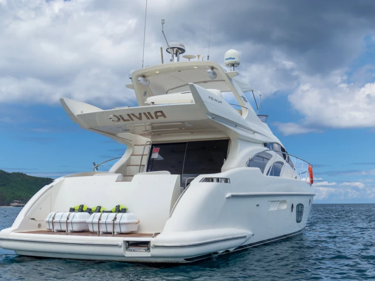 Louer Yacht avec ou sans skipper Azimut à Eden Island