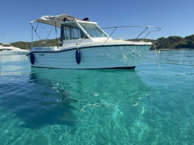 Motorboat rental with or without captain Clear Sète