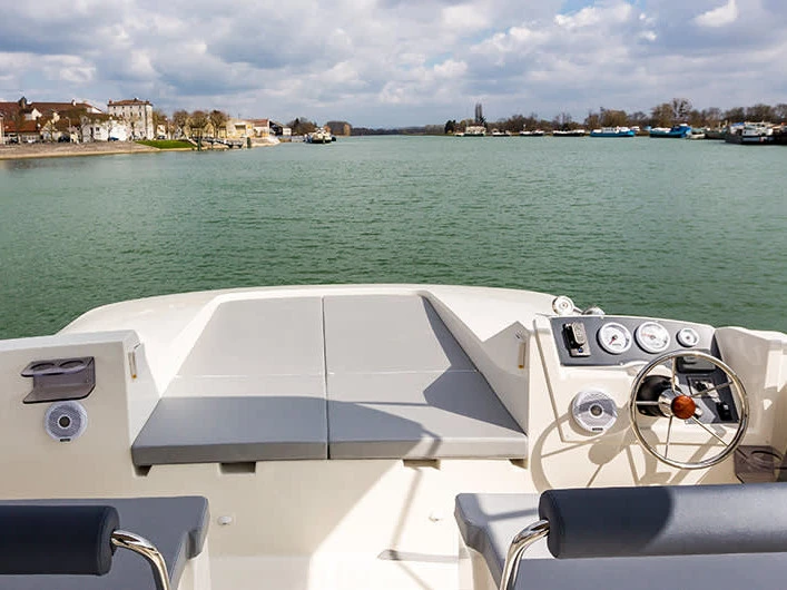Location Bateau à moteur à Homps - Le Boat Horizon 2