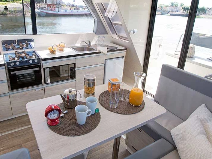 Location bateau Le Boat Horizon 2 à Homps sur Samboat