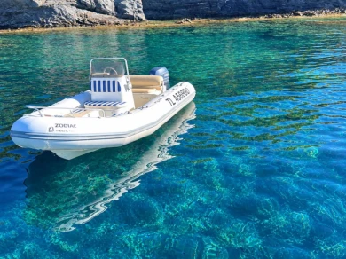 Huur een Zodiac Medline 480 in Collioure