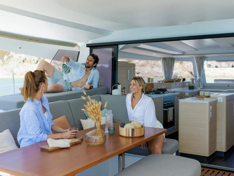 Catamaran à louer à Castellammare di Stabia au meilleur prix