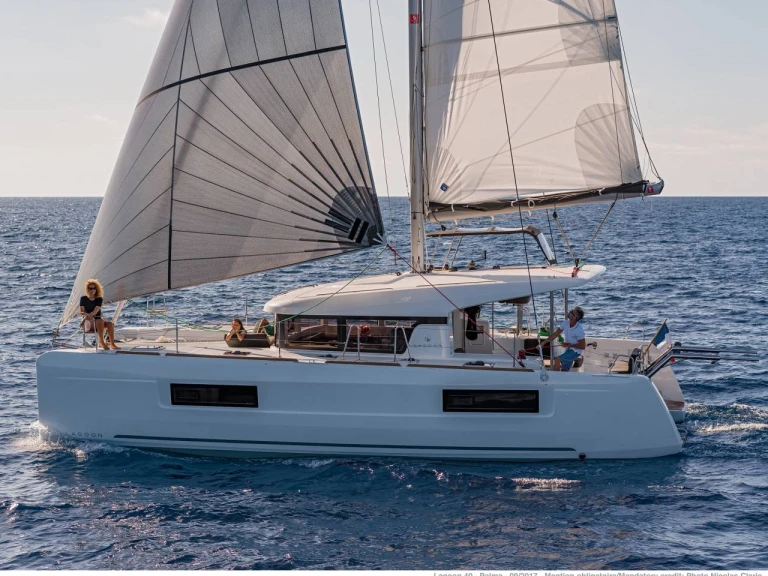 Location Catamaran à Bonifacio - Lagoon Lagoon 40