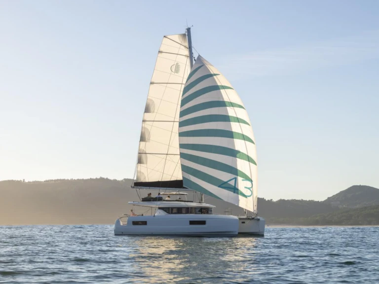 Louer Catamaran avec ou sans skipper Lagoon à Bonifacio