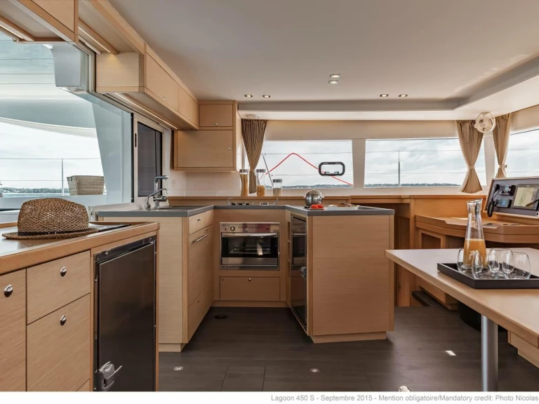Location Catamaran Lagoon avec permis