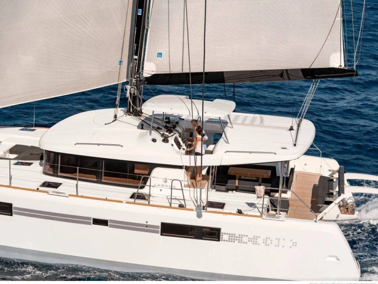 Louer Catamaran avec ou sans skipper Lagoon à Bonifacio
