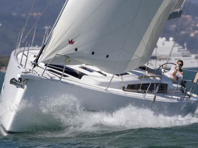 Hire a Dufour Dufour 430 Grand Large Nikiána