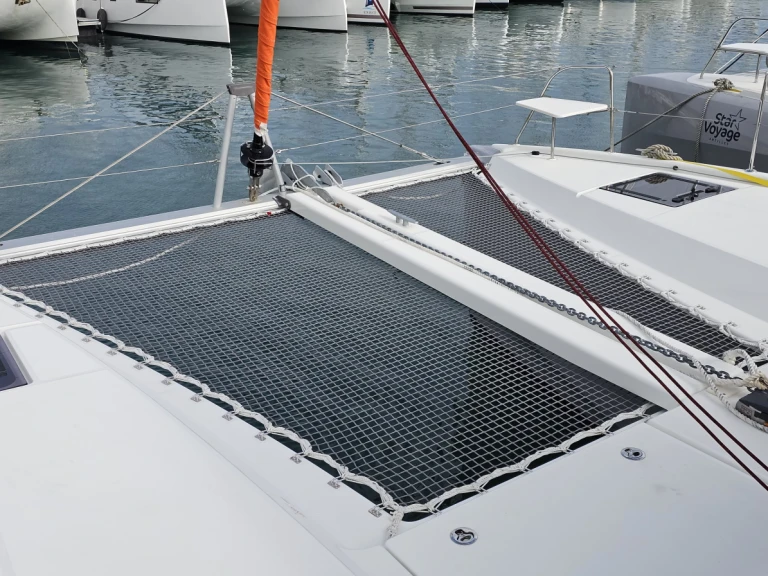 Location bateau Le Marin pas cher Excess 11