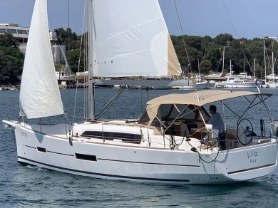 Yacht charter Barth cheap Dufour 382 Grand Large