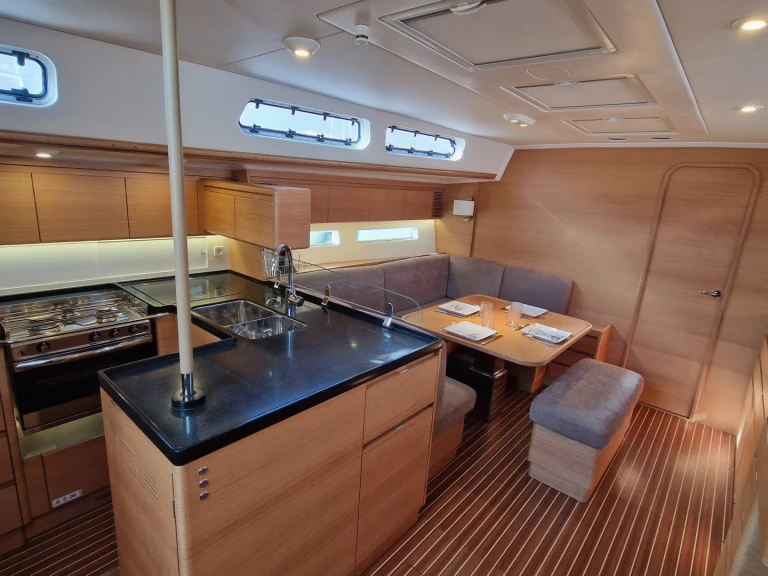 Louer Voilier avec ou sans skipper X-Yachts à Antibes