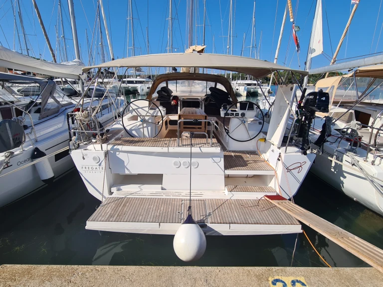 Louer Voilier avec ou sans skipper Dufour à Seget Donji