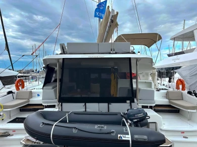 Rent a Fountaine Pajot Fountaine Pajot New 44 Paros (Ile)