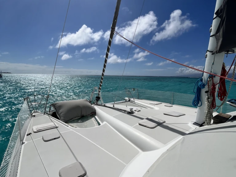 Location bateau Alliaura-Marine privilège 435 à Moorea-Maiao sur Samboat