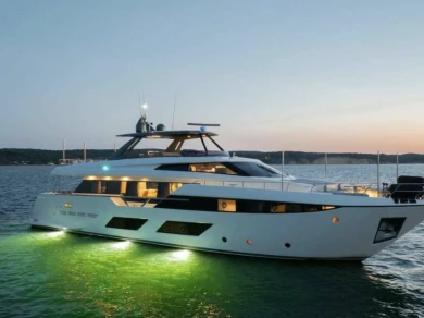 Luxury Yacht for rent Grand Bahama Island at the best price