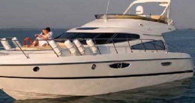 Motor boat for rent - Cranchi Atlantique 50 - Palaeo Phalero Motor boat for rent - Cranchi Atlantique 50 - Palaeo Phalero